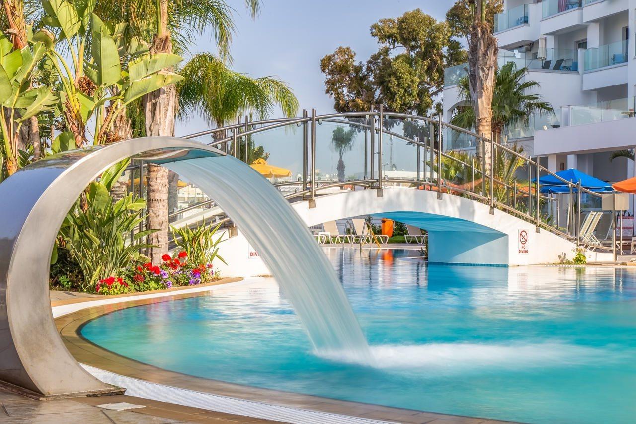 Anesis Hotel Ayia Napa Exterior photo